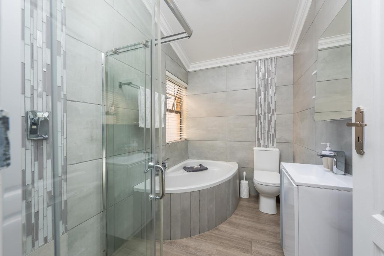 Beacon Wharf , George Hay 1 Holiday Accommodation Mosselbaai Buitenkant foto